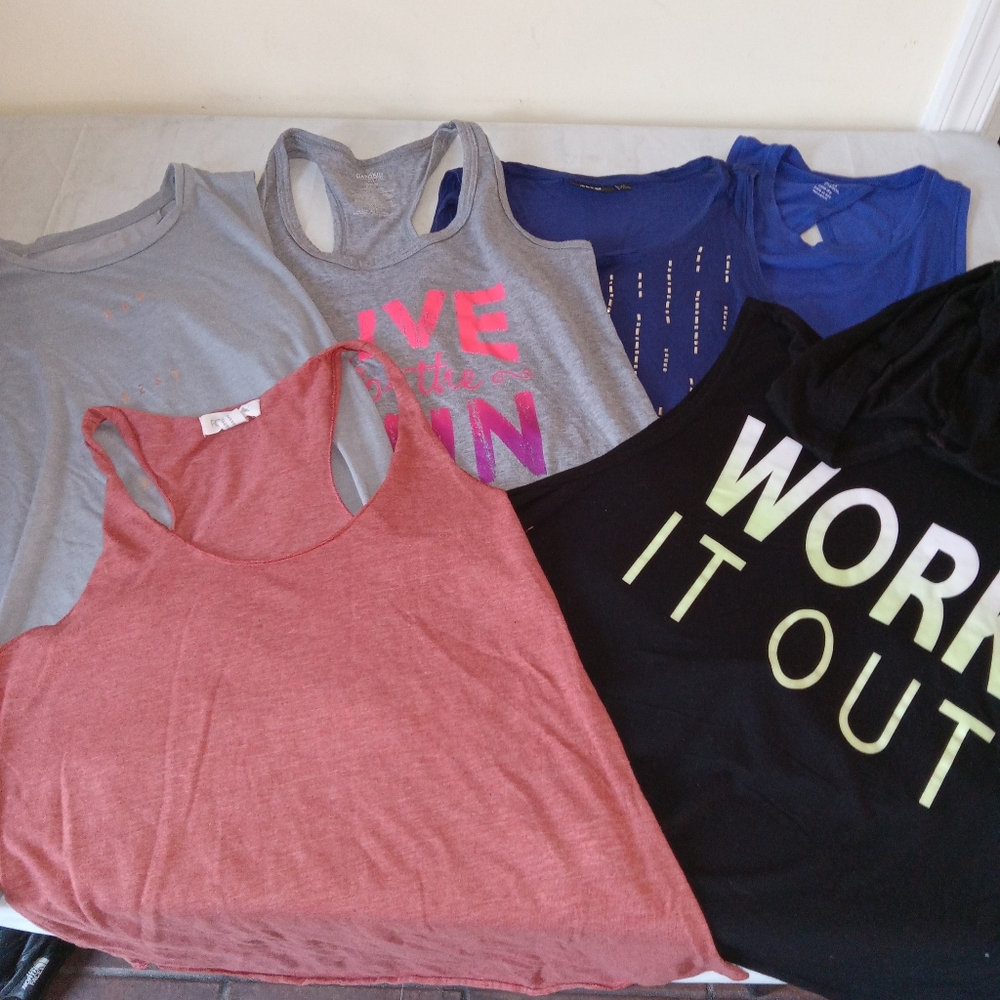 Womens 6 Pc Assorted Brands Of Tank Tops Medium - Picture 7 of 7